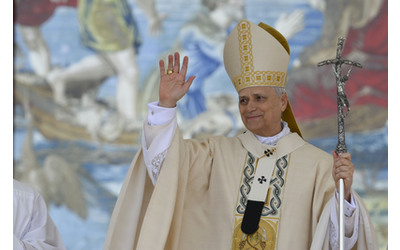 Chi c era in Vaticano per Leone XIV il presidente di Israele ma non Netanyahu Vance e Zelensky La ministra di Putin Problemi con l aereo