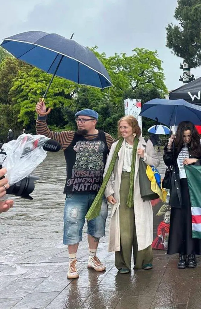 Russia, Skrepetsky è bashkort, non russo. L’artista ucciso in Polonia a era a Venezia per proteste contro Padiglione Mosca alla Biennale