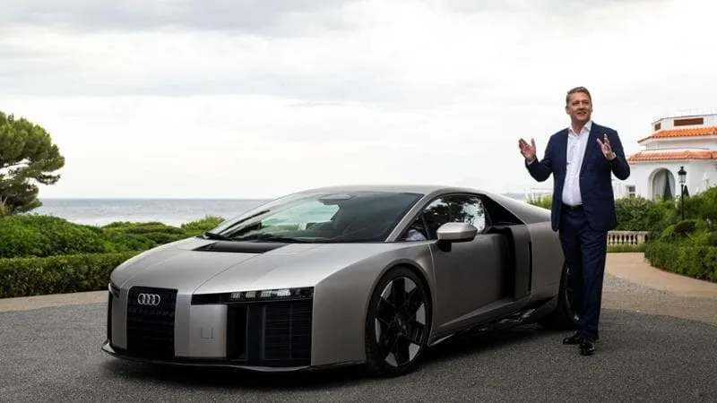 Auto, la Cina spinge giù i conti di Audi: -87% di utile. L’ad Döllner: “Riduciamo i costi”