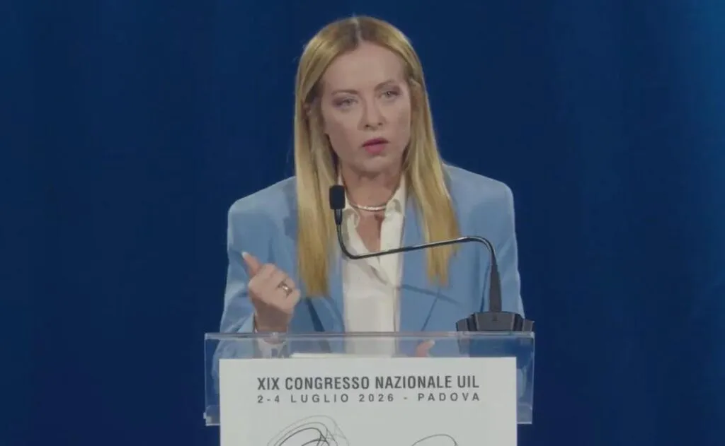 Meloni al congresso della Uil: “Salario giusto una vittoria di tutti i lavoratori”