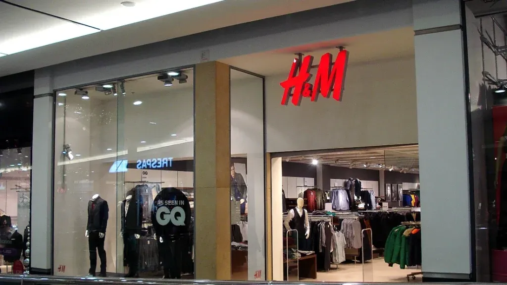 H&M presto fuori listino? La famiglia Persson sale oltre il 68%