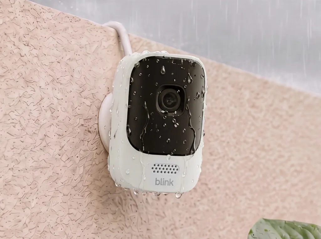 Su Amazon arrivano due nuove telecamere di sicurezza Blink per interni ed esterni