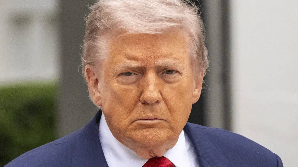 Donald Trump gela i mercati: “Non sono contento delle trattative”. Indici in rosso, crypto e Bitcoin anche