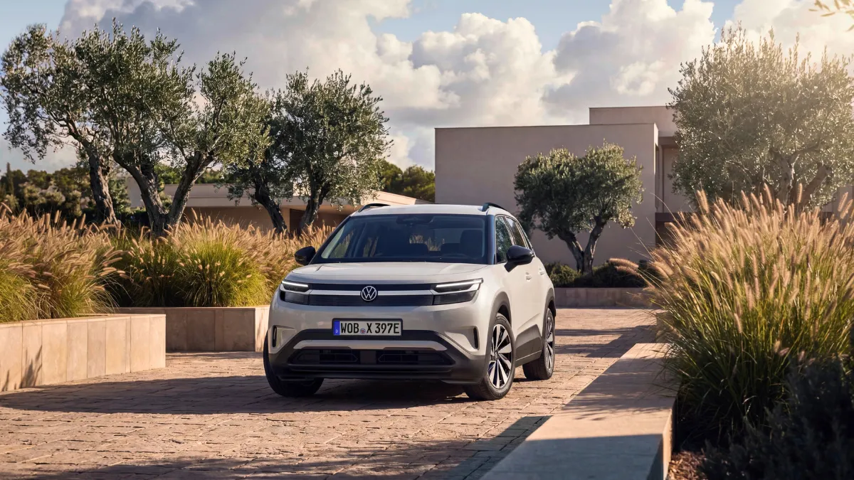 Volkswagen ID. Cross: arriva la versione da 37 kWh, tra costi ridotti e ricarica sprint