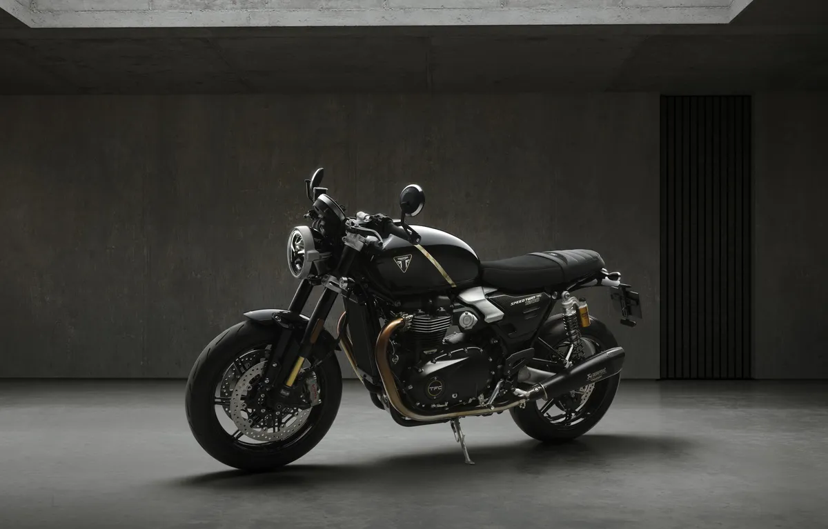 Triumph Speed Twin 1200 TFC: la cafe racer definitiva in serie limitata