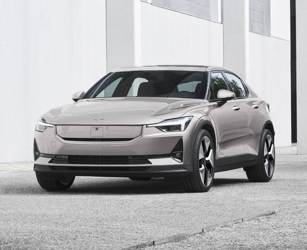 Polestar 2, stop alla produzione: l’erede debutterà nel 2027