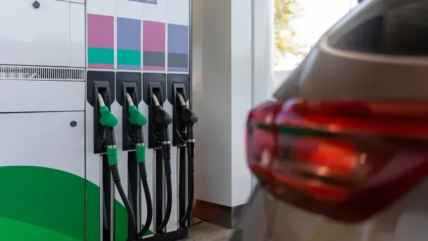 Bonus carburante fino a 200 euro: chi lo riceverebbe e come ottenerlo