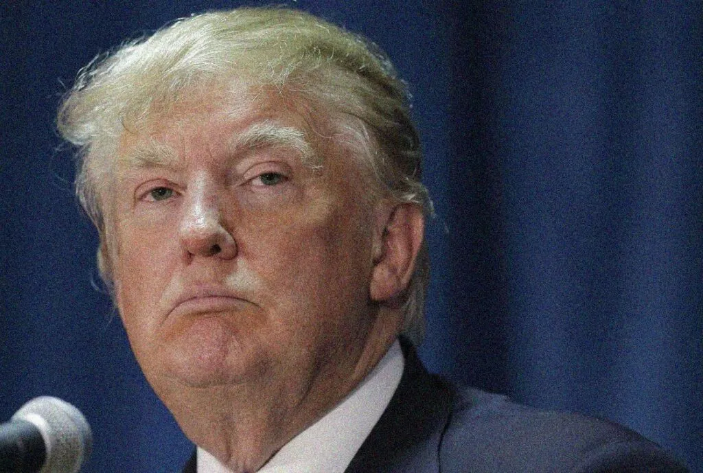 Trump denunciato per l’accesso anticipato a pagamento ai post di Truth Social