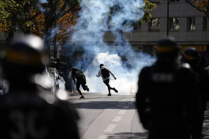Per la sinistra francese le proteste studentesche sono un’opportunità ma anche un rischio
