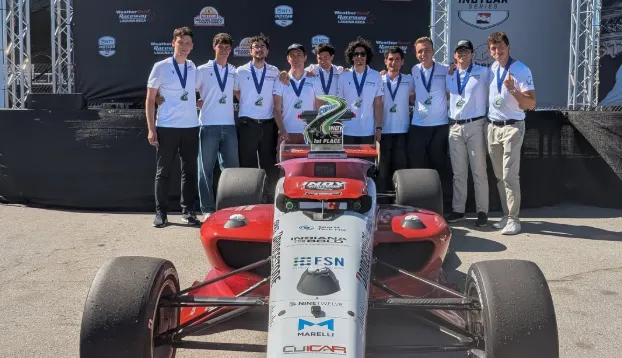La monoposto a guida autonoma di Unimore Racing trionfa a Laguna Seca