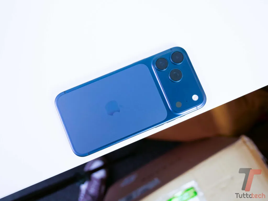 Ottimo sconto su eBay per iPhone 17 Pro Max 256GB: crollo di oltre 310€ in Argento e Arancione