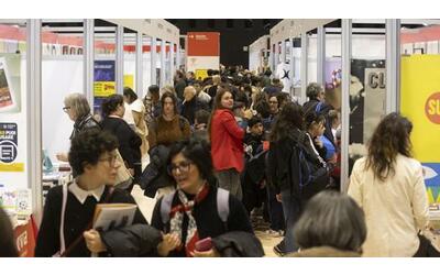 Pi libri pi liberi la fiera apre tra folla e polemiche