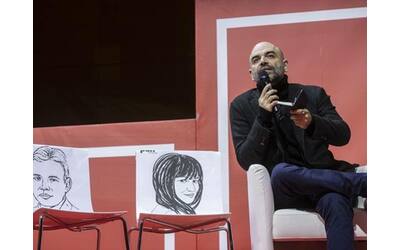Pi libri pi liberi Saviano ribatte a distanza a Zerocalcare Non esserci Una furbata