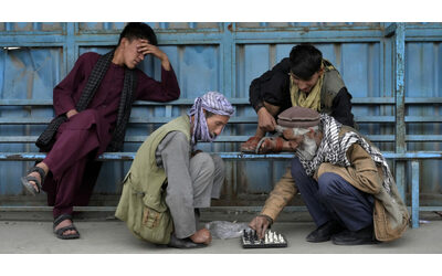 Afghanistan i Talebani vietano anche gli scacchi Stimolano il gioco d azzardo