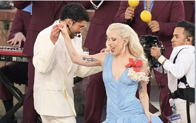 Bad Bunny festeggia con Lady Gaga e Ricky Martin l orgoglio portoricano al Super Bowl Donald Trump disgustato Terribile Uno schiaffo alla Nazione