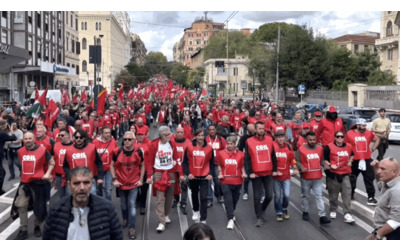 Basta soldi per armi e stop ai condoni qui per salari e diritti le voci dalla piazza Cgil contro la manovra