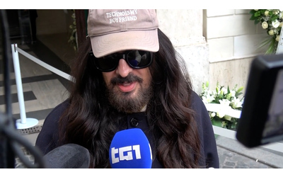 Camera ardente Valentino Alessandro Michele ricorda lo stilista Persona straordinaria Tocco le sue cose attraverso le stanze dove ha lavorato ed bellissimo