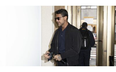 Caso Signorini l interrogatorio di Corona Ho pi di 100 testimonianze e sono gi pronte due denunce contro di lui Ho fatto i nomi ai magistrati