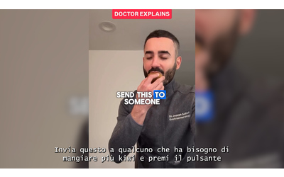 come mangiare pelo di gatto Il particolare consiglio del gastroenterologo da un milione e mezzo di follower Gustate i kiwi con la buccia