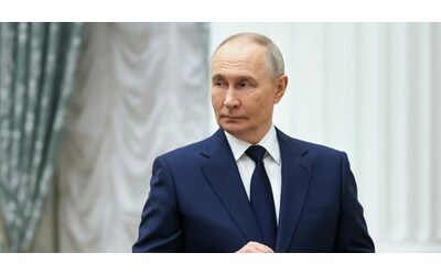 Cremlino Putin ha fatto gli auguri di Natale a Trump Zelensky inadeguato per chiudere la guerra