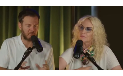 Devi abbassarti un po devi fare divertire anche gli altri Questo un rimprovero te l ho gi detto tante volte il consiglio di Antonella Clerici ad Alessandro Cattelan