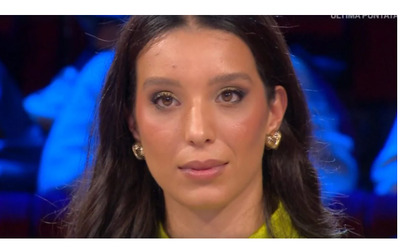 diventata una sfida voglio capire chi tra i due vincer la concorrente non molla e fa a gara con il Dottore di Affari Tuoi ma poi perde tutto