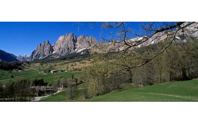 Dolomiti di Brenta le cime si sgretolano chiusi i sentieri per rischio frane Perch c entrano i cambiamenti climatici