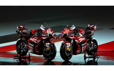 Ducati svela la nuova moto di Bagnaia e Marquez doppia banda bianca per i 100 anni dalla fondazione Foto