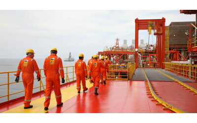 Eni deve pagare l Imu ai comuni di Cesenatico e Crotone le sentenze della Cassazione