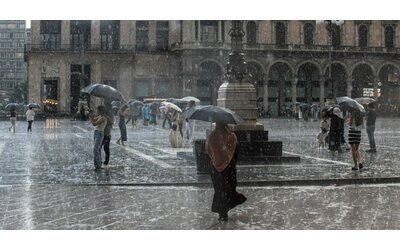 Forte temporale e fulmini nella notte a Milano Caduti quasi 50mm in due ore Allerta meteo anche oggi