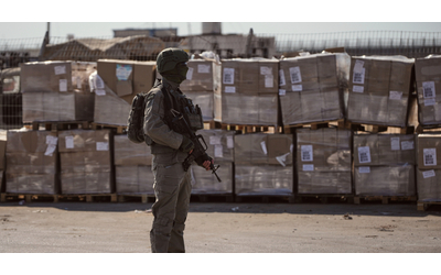 Gaza Israele chiude due valichi Bloccati gli ingressi degli aiuti umanitari Katz Distruggeremo fino all ultimo tunnel di Hamas