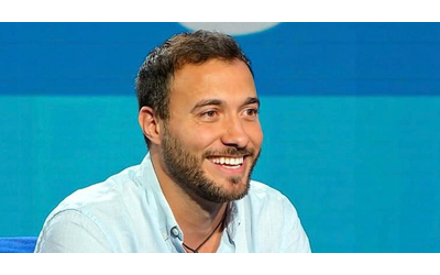 Gaza italiano a Deir al Balah sotto i raid di Israele Attaccate zone Onu bombardano a pochi metri da qui