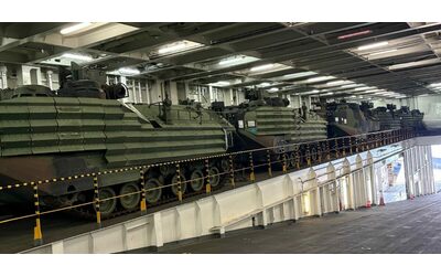 Genova i portuali non caricheranno il cannone Leonardo sulla nave saudita piena di armamenti le foto