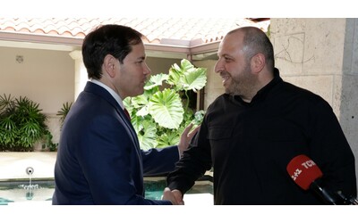 Guerra Russia Ucraina i colloqui di Miami incentrati sulla definizione dei confini Gli inviati di Kiev Incontro difficile ma non negativo