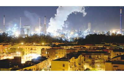 Ilva, l’idea: l’ambientalizzazione nel 5% per la difesa. Il governo non risponde sugli esuberi