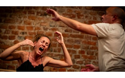 In     The  Inanna Project    Thomas Richards canta le storie  della  dea sumera multiforme