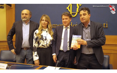 Iurillo presenta il Sistema Sorrento Conte Al fianco delle inchieste scomode Marco Lillo Un libro che racconta l Italia