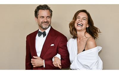 Joshua Jackson e Katie Holmes fanno sognare i fan di Dawson s Creek insieme sul red carpet della proiezione di gala di Brunello The Gracious Visionary