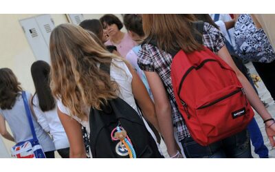 L intelligenza artificiale ci rende stupidi Come insegnare a pensare a scuola