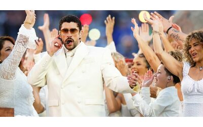 L ira di Trump contro Bad Bunny Terribile nessuno capisce una parola di quello che dice questo tizio e i balli sono disgustosi Ma il SuperBowl pi visto di sempre