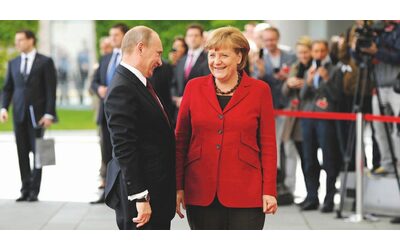 “L’Ucraina nella Nato era un errore”: Angela Merkel difende la scelta del 2008 nelle sue memorie: “Per Putin è stata una dichiarazione di guerra”.