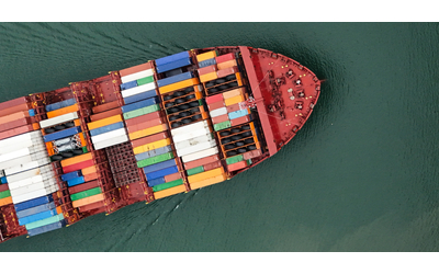 La Cina viaggia sulla rotta artica per raggiungere l Europa in soli 18 giorni sfruttando il cambiamento climatico