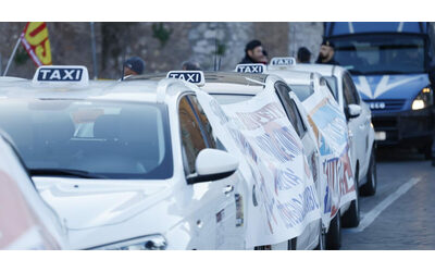 Martedì taxi fermi in tutta Italia dalle 8 alle 22. Sciopero contro nuove licenze e la “schiavitù dagli algoritmi”