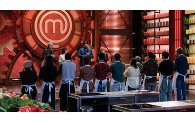 Masterchef 15 primi battibecchi piatti da ridere e aspiranti chef da tenere d occhio Barbieri Cannavacciuolo e Locatelli scelgono i 20 grembiuli bianchi Ecco chi sono