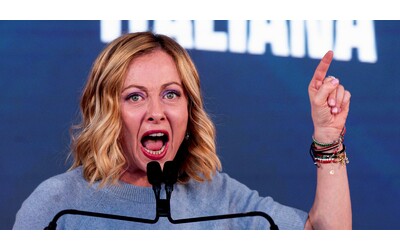 Meloni chiude la festa di Atreju in diretta l intervento della presidente del Consiglio
