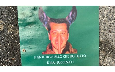 Milano volantini contro il giornalista di Today Alfredo Faieta la foto con le orecchie d asino