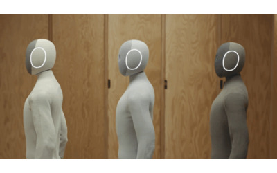 NEO un compagno umanoide progettato per trasformare la vita in casa ecco il robot che porta fuori la spazzatura annaffia le piante e balla