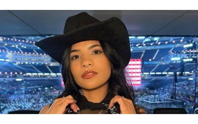 Nikki Rodriguez non ha 22 anni  ecco le prove     l   attrice  della   serie  Netflix    smascherata    dal  The  Sun