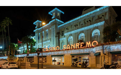 Non possibile Non possibile Ho vinto giocatore di poker sbanca il Casin di Sanremo con una Scala Reale da 168mila euro appeso il drappo nero con fiore bianco