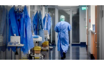 Rimini la gamba gli viene risucchiata dal bocchettone dell idromassaggio 12enne ricoverato in gravissime condizioni in terapia intensiva